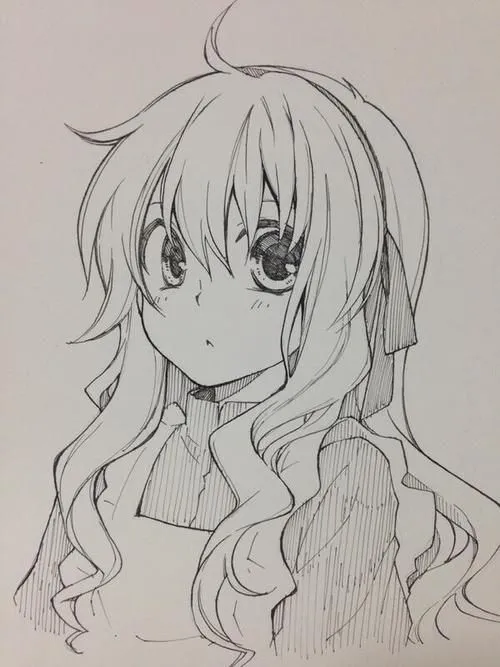 Hình vẽ anime đơn giản của cô bé chibi đang cười tươi, với đôi mắt to tròn và biểu cảm hồn nhiên