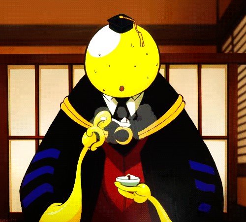 Koro Sensei với nụ cười khôn ngoan